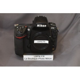 NIKON D700