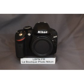 NIKON D3200