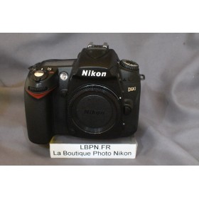 NIKON D90